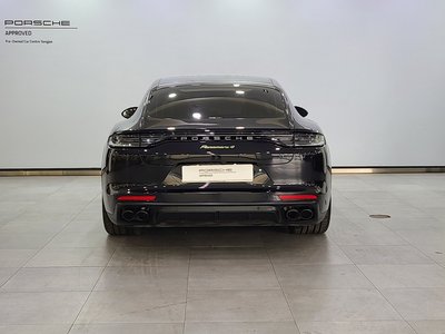 PORSCHE PANAMERA - 3