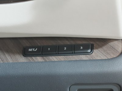 2024 Lexus LM 缩略图 32