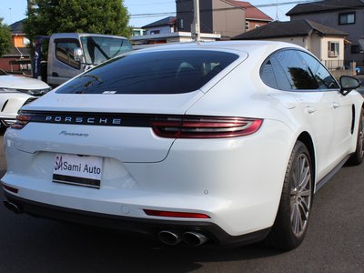 PORSCHE PANAMERA - 4