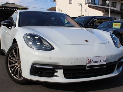 PORSCHE PANAMERA - 1