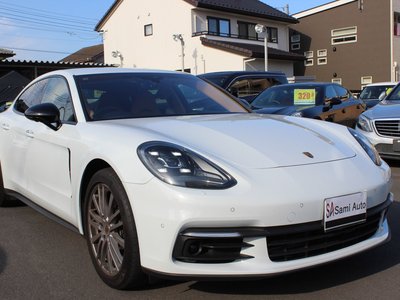 PORSCHE PANAMERA - 3