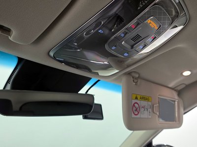 2021 Genesis GV70 — миниатюра 16