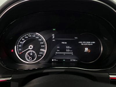 2021 Genesis GV70 photo 8