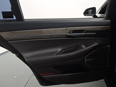 2020 Genesis G90 thumbnail 15