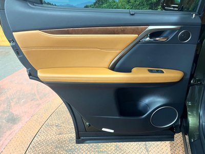 2021 Lexus RX — миниатюра 25