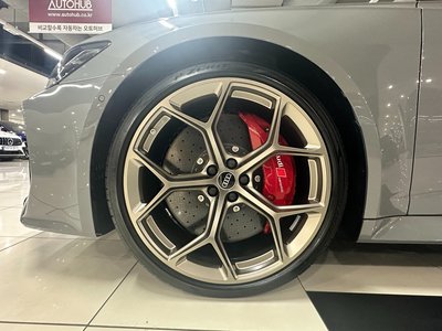 AUDI RS6 - 6