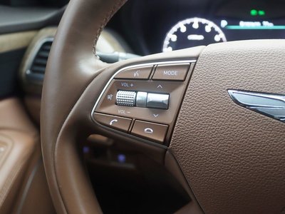 2020 Genesis G90 thumbnail 13