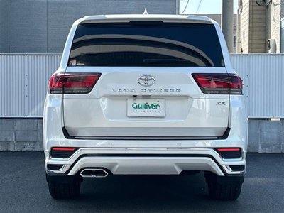 TOYOTA LAND CRUISER 300 - 8