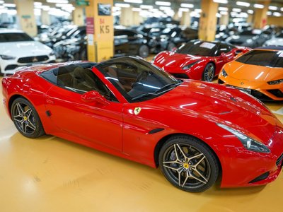 FERRARI CALIFORNIA - 4