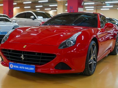FERRARI CALIFORNIA - 1