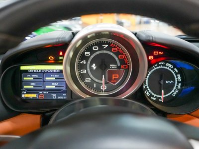 FERRARI CALIFORNIA - 8