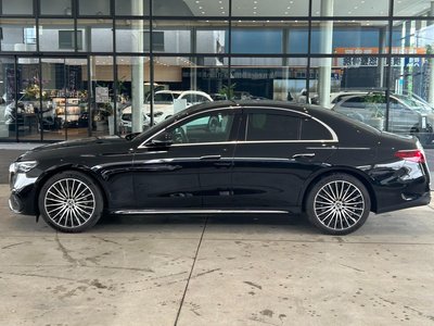 MERCEDES-BENZ E-CLASS - 2