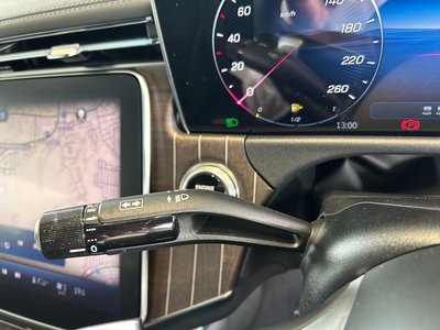 MERCEDES-BENZ E-CLASS - 10