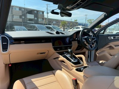 PORSCHE CAYENNE - 9
