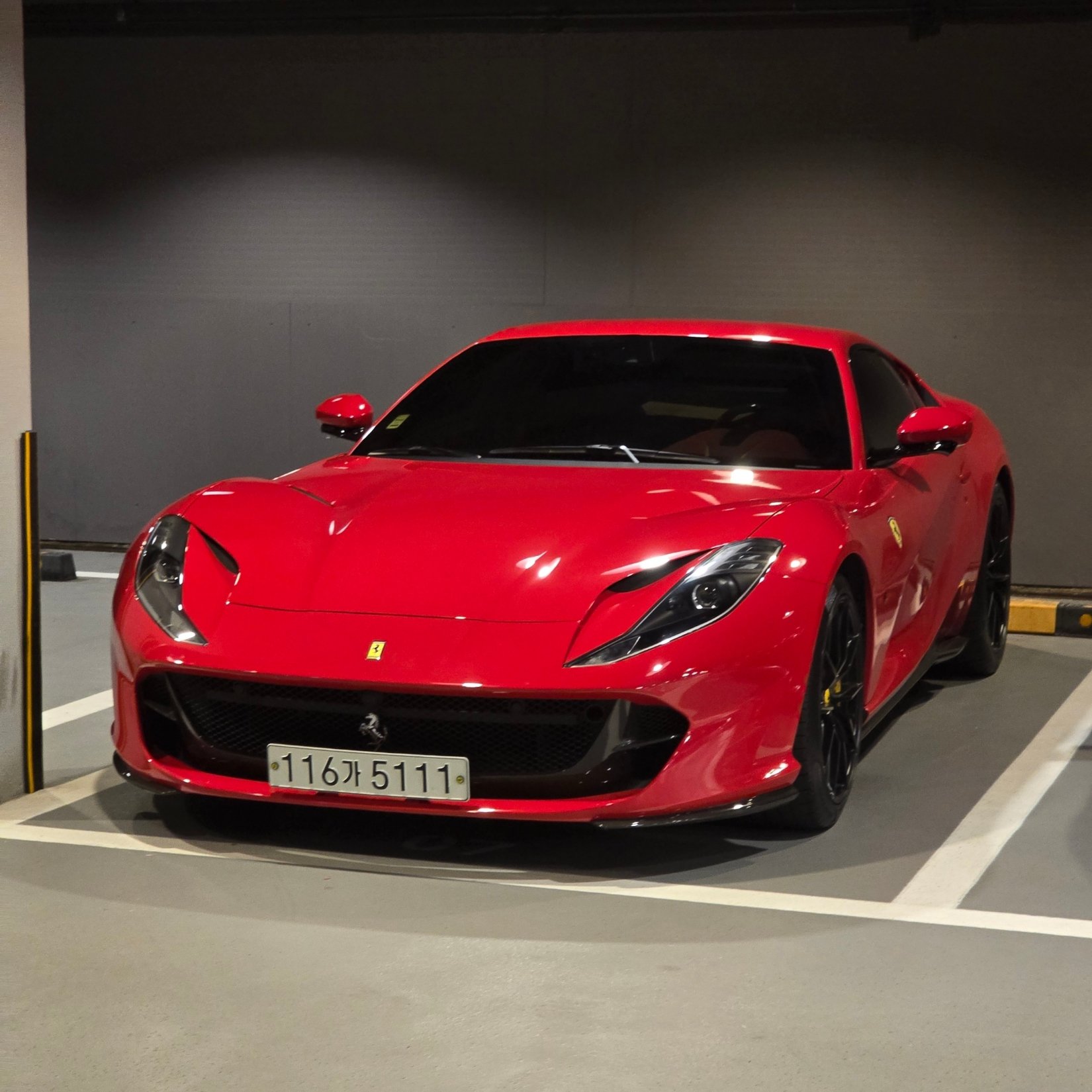 FERRARI 812 SUPERFAST - View 1