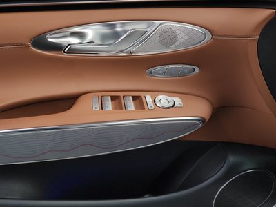 2023 Genesis GV70 — миниатюра 18