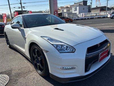 NISSAN GT-R - 5