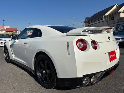 NISSAN GT-R - 7