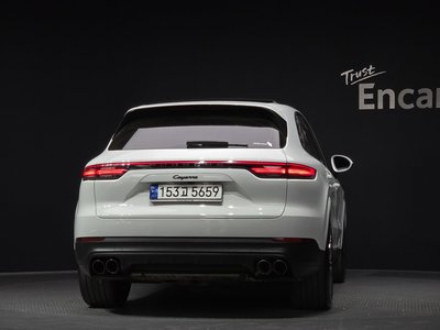 PORSCHE CAYENNE - 4