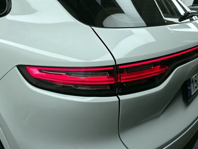 PORSCHE CAYENNE - 10