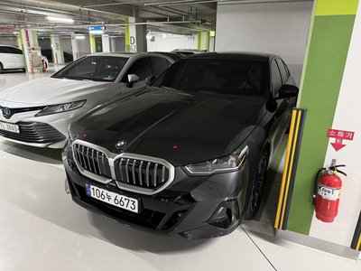BMW 5 SERIES - 1