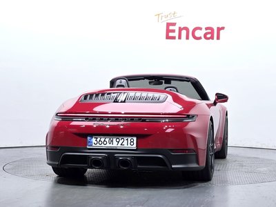 PORSCHE 911 - 4