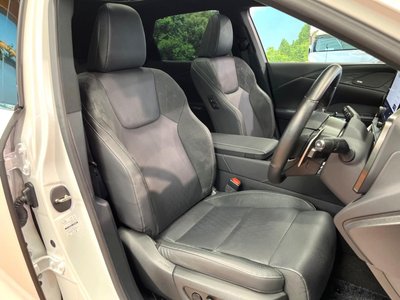 صورة 9 لـ 2023 Lexus RX