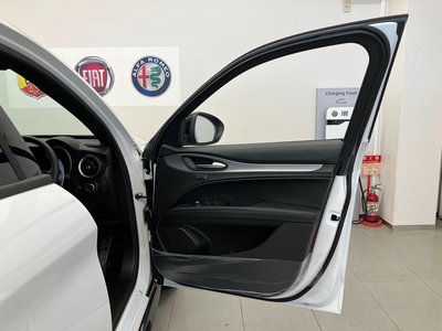 2025 ALFA Romeo STELVIO 缩略图 35