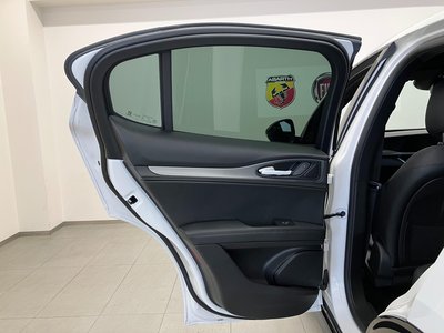 2025 ALFA Romeo STELVIO 缩略图 38