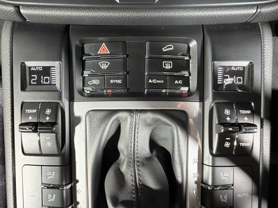 2021 Porsche MACAN — миниатюра 32