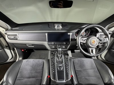 2021 Porsche MACAN — миниатюра 24