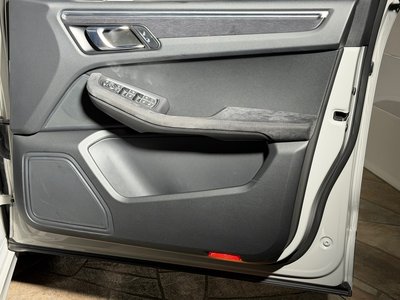2021 Porsche MACAN — миниатюра 15