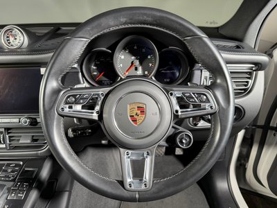 2021 Porsche MACAN — миниатюра 25