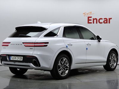 صورة 3 لـ 2021 Genesis GV70