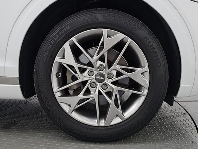 صورة 8 لـ 2021 Genesis GV70