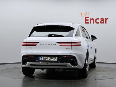 صورة 4 لـ 2021 Genesis GV70