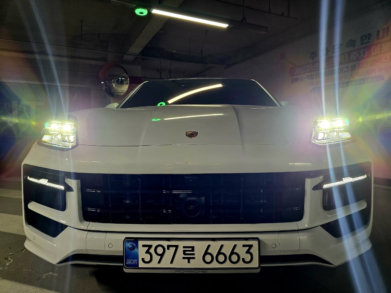 PORSCHE CAYENNE - View 1