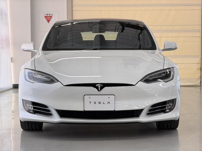 TESLA MODEL S - 7