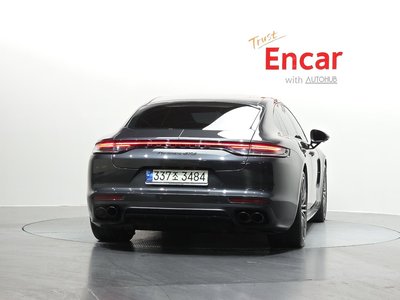 PORSCHE PANAMERA - 4
