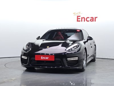 PORSCHE PANAMERA - 2