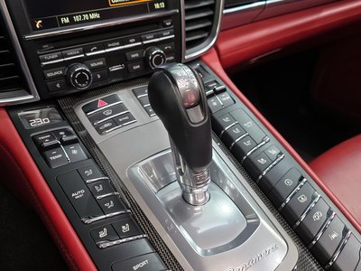 PORSCHE PANAMERA - 9