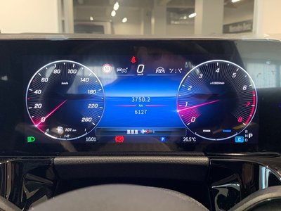 2025 Mercedes-BENZ GLA — миниатюра 25