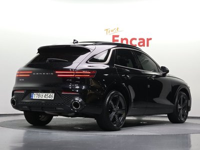 صورة 3 لـ 2021 Genesis GV70