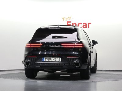 صورة 4 لـ 2021 Genesis GV70