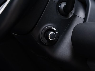 LAND ROVER DEFENDER - 10