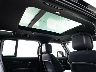 LAND ROVER DEFENDER - 4