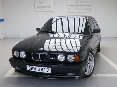 1989 BMW M5 照片 1