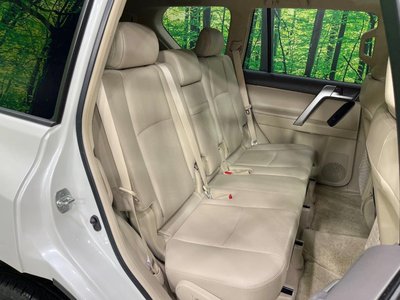 TOYOTA LAND CRUISER PRADO - 10