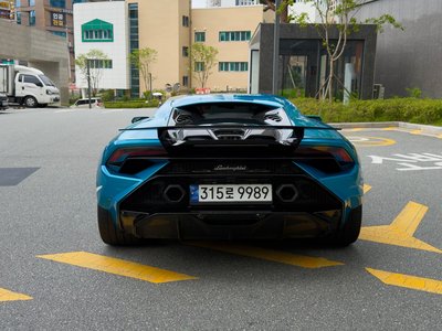 2024 Lamborghini HURACAN photo 3