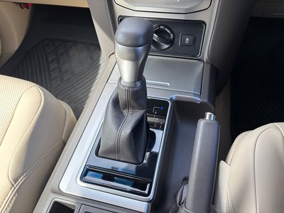 TOYOTA LAND CRUISER PRADO - 7